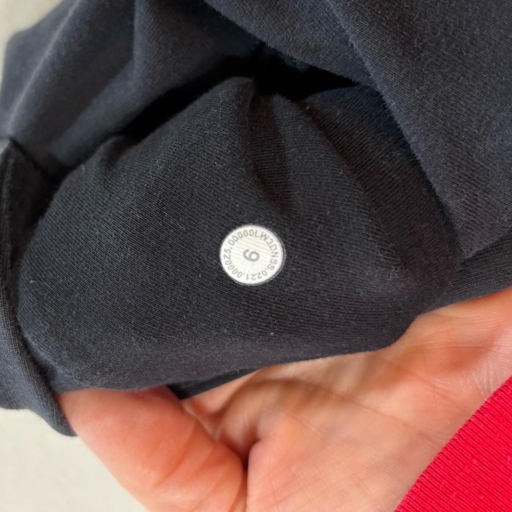 Lululemon Scuba Crewneck Sweatshirt Black Size 6 Pullover Athleisure - Picture 5 of 6